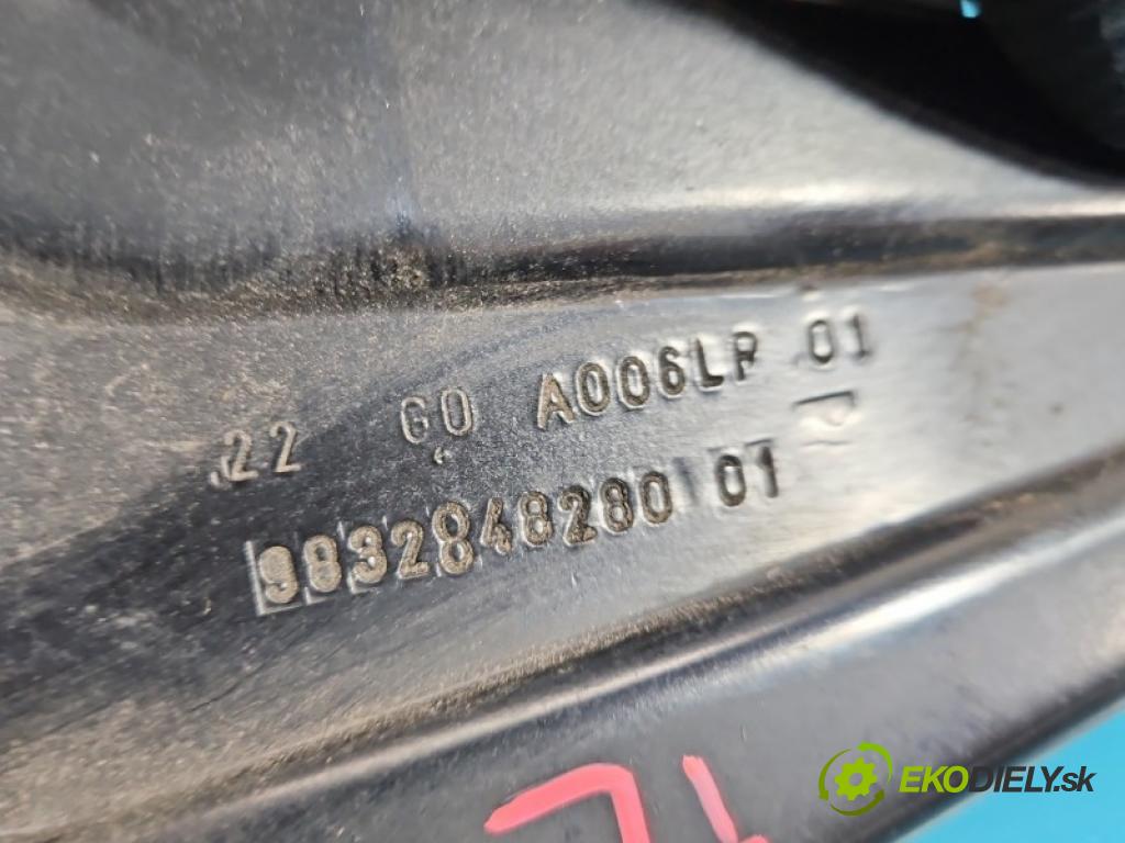 Toyota Proace City 1.5 D4D 131 HP automatic 96 kW 1499 cm3 5- Rolka dvere 9832848280