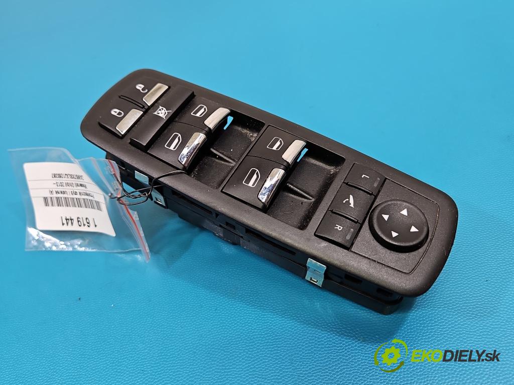 Maserati Ghibli 2013- 3.0 V6 automatic 257 kW 2979 cm3 4- Přepínač oken zpětných zrcátek 670025406