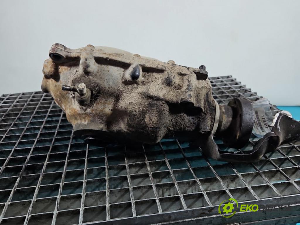Land rover Range Rover III L322 2001-2012 4.4 V8 313 hp automatic 230 kW 4367 cm3 5- diferenciál přední