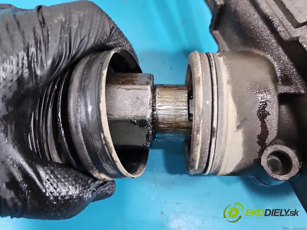 Land rover Range Rover III L322 2001-2012 4.4 V8 313 HP automatic 230 kW 4367 cm3 5- Ozubené kolo: volant 7853993731
