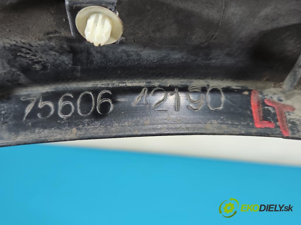 Toyota Rav4 IV 2013-2018 2.0 16V 151KM automatic 111 kW 1987 cm3 5- lišta blatník: zadní levé 75606-42190 (Lišta)