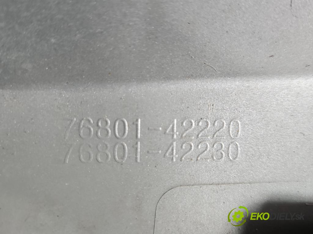 Toyota Rav4 IV 2013-2018 2.0 16V 151KM automatic 111 kW 1987 cm3 5- zaslepka: zadní 76801-42220