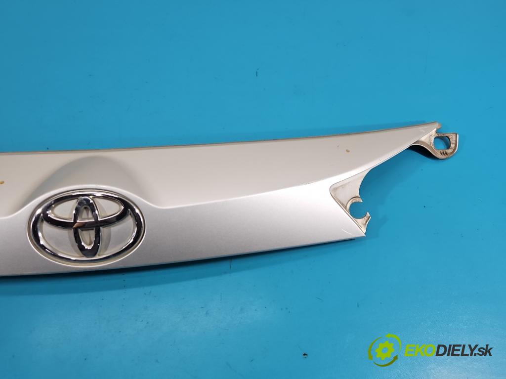Toyota Rav4 IV 2013-2018 2.0 16V 151KM automatic 111 kW 1987 cm3 5- zaslepka: zadní 76801-42220