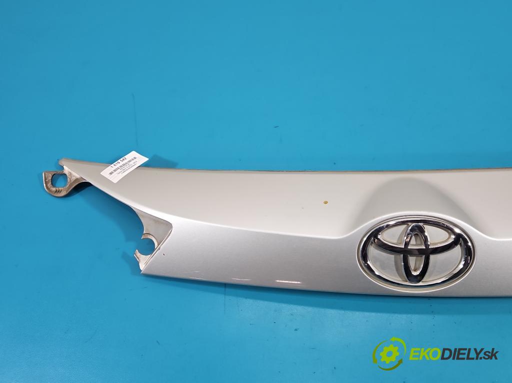 Toyota Rav4 IV 2013-2018 2.0 16V 151KM automatic 111 kW 1987 cm3 5- zaslepka: zadní 76801-42220