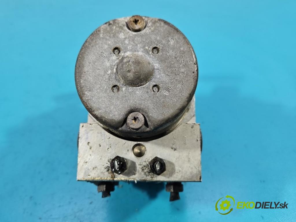 Vw Passat B5 1995-2005 2.0 8V 116 hp manual 85 kW 1984 cm3 5- čerpadlo abs 0273004282 (Pumpa ABS)