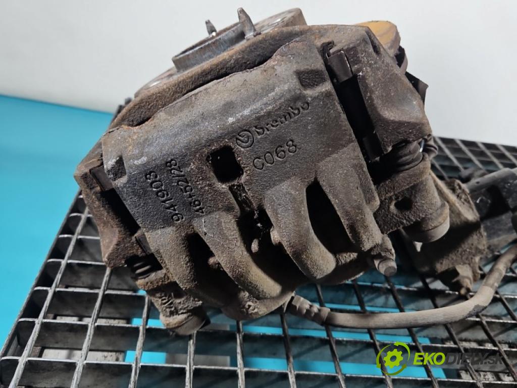 Opel Movano IV 2021- 2.2 cdti 165 HP manual 121 kW 2179 cm3 5- brzdič predné pravý 941903 (Kľučka dverí ostatné)