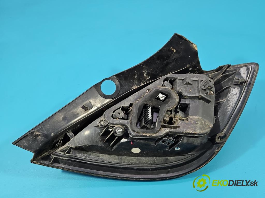 Opel Astra III 2004-2014 1.6 16V 105 HP manual 77 kW 1598 cm3 5- svetlo / reflektor zadné ľavé blatník