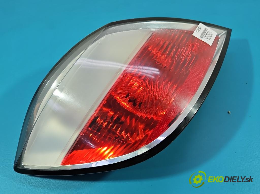 Opel Astra III 2004-2014 1.6 16V 105 HP manual 77 kW 1598 cm3 5- svetlo / reflektor zadné ľavé blatník