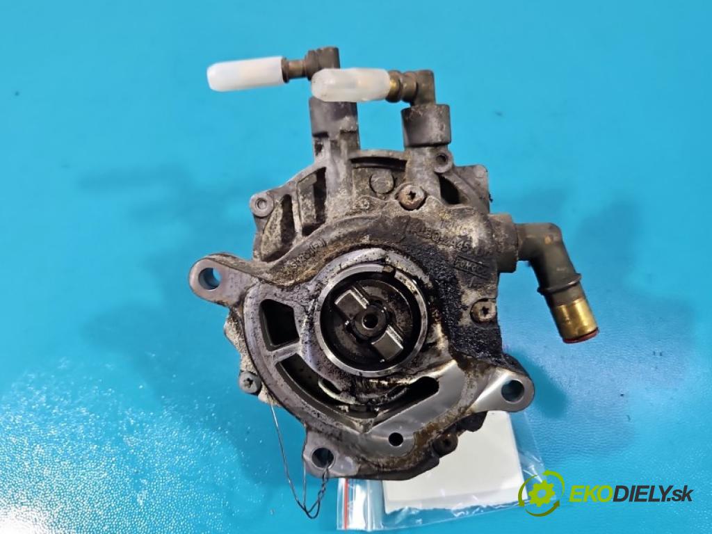 Land rover Range Rover III L322 2001-2012 4.4 V8 313 HP automatic 230 kW 4367 cm3 5- čerpadlo rotačný