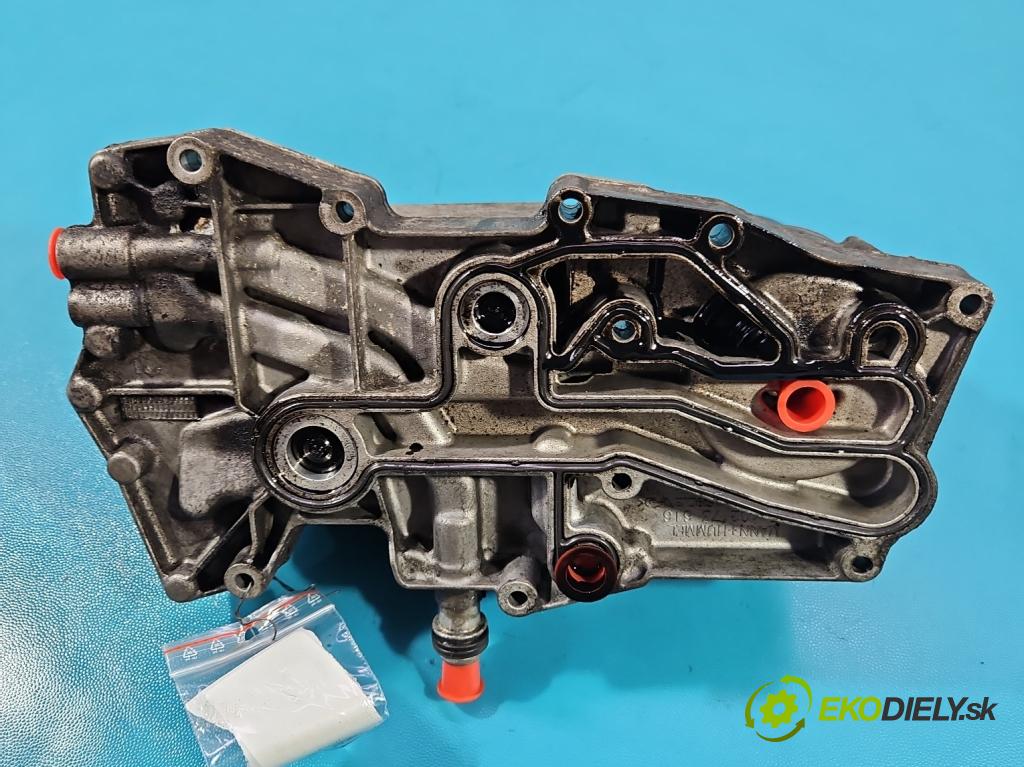 Land rover Range Rover III L322 2001-2012 4.4 V8 313 hp automatic 230 kW 4367 cm3 5- Základ: filtra olej: AL3Q6B624 (Kryt olejového filtru)