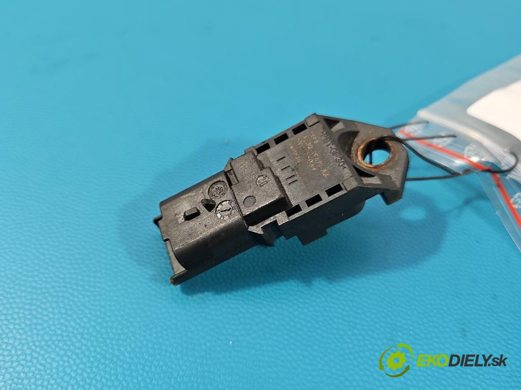 Land rover Range Rover III L322 2001-2012 4.4 V8 313 HP automatic 230 kW 4367 cm3 5- snímač tlak: vzduchu AL3Q-9F479-AA