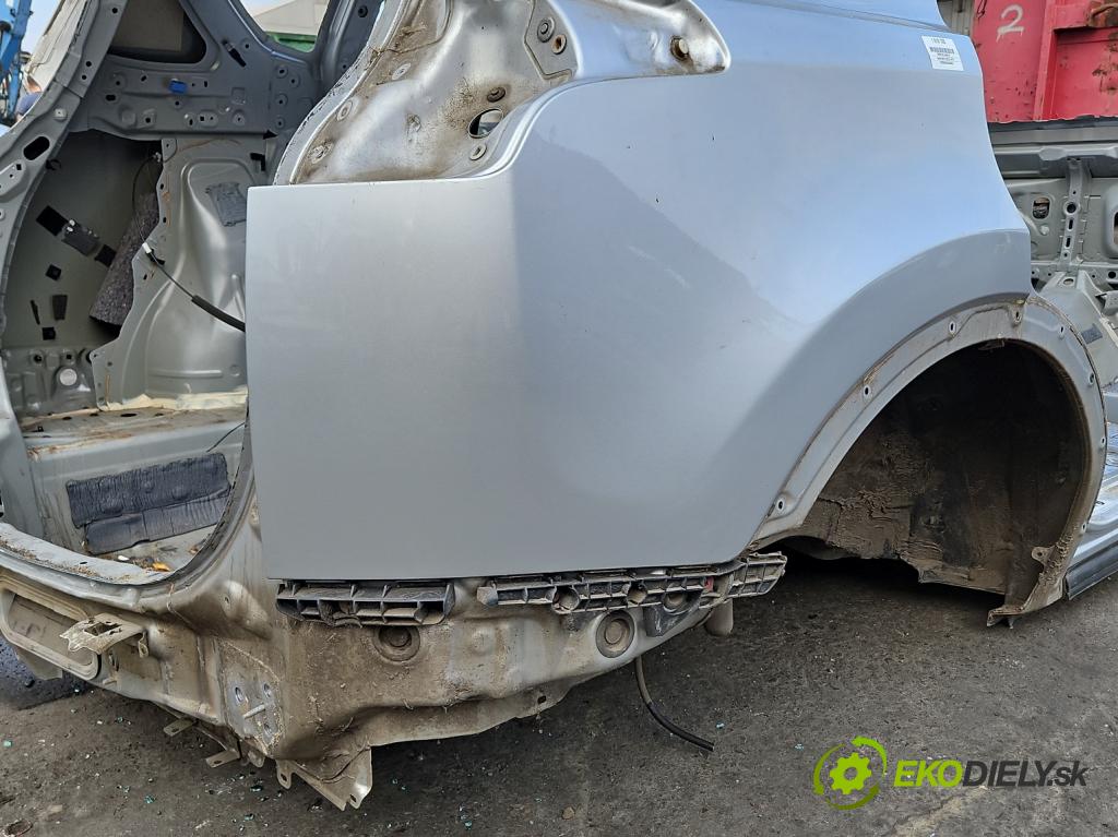 Toyota Rav4 IV 2013-2018 2.0 16V 151KM automatic 111 kW 1987 cm3 5- blatnik zadní pravý