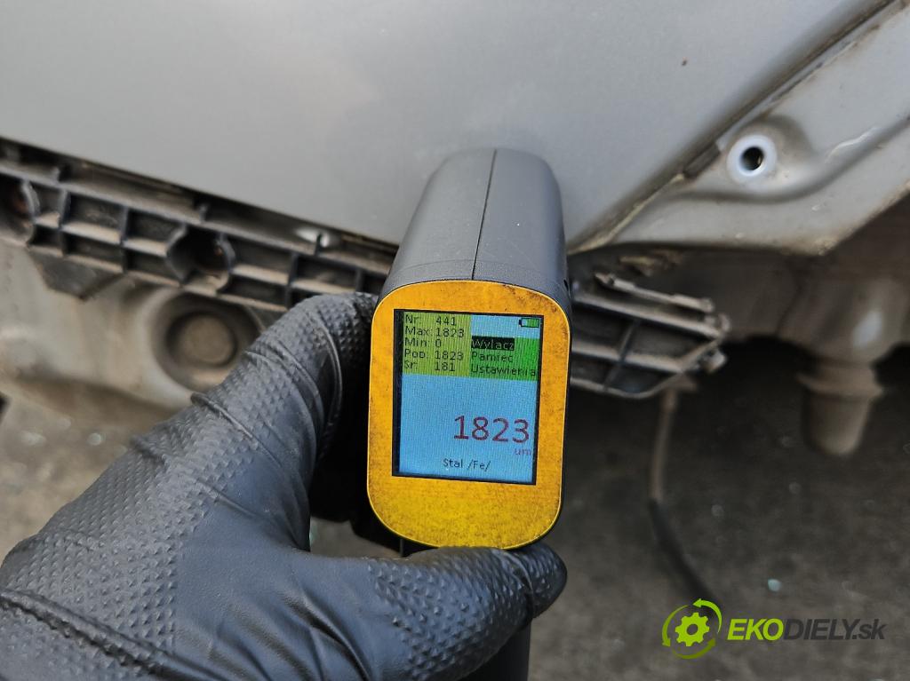 Toyota Rav4 IV 2013-2018 2.0 16V 151KM automatic 111 kW 1987 cm3 5- blatnik zadní pravý