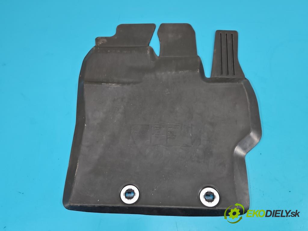 Toyota Yaris IV 2020- 1.5 12V 125 HP manual 92 kW 1490 cm3 5- Koberce: PW210-0D104