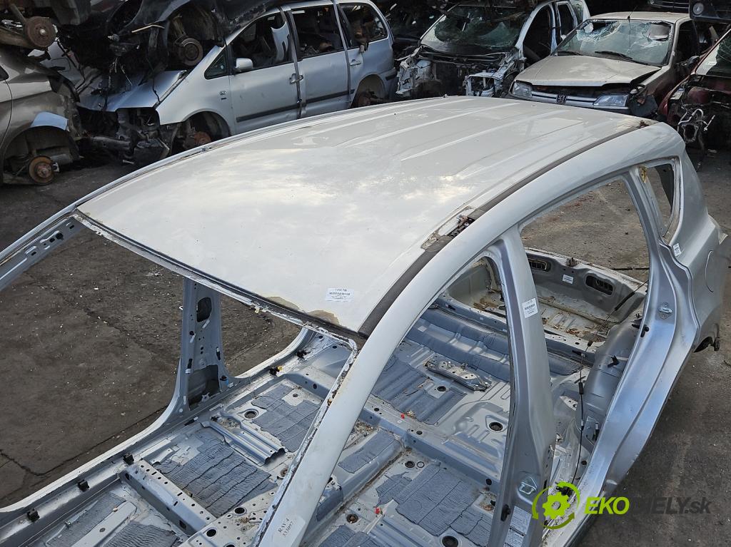 Toyota Rav4 IV 2013-2018 2.0 16V 151KM automatic 111 kW 1987 cm3 5- Strecha: 