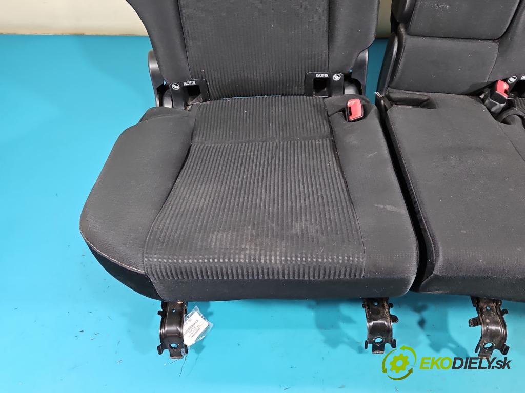 Toyota Rav4 IV 2013-2018 2.0 16V 151KM automatic 111 kW 1987 cm3 5- Pohovka: zadní  (Sedadlo)