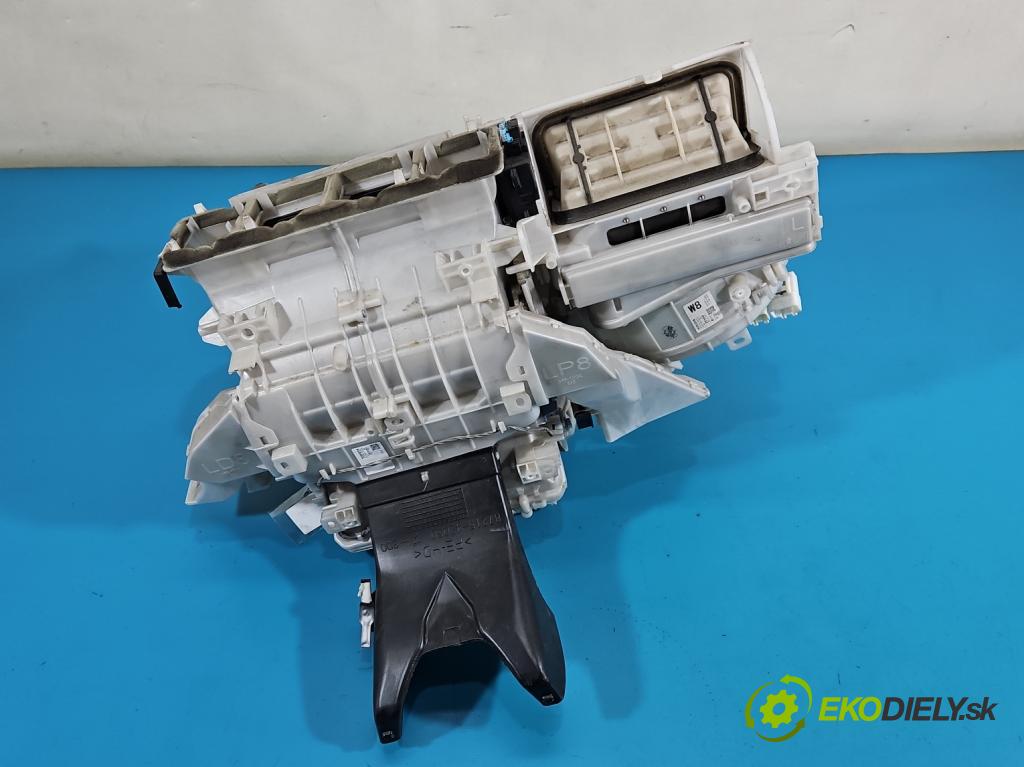 Toyota Rav4 IV 2013-2018 2.0 16V 151KM automatic 111 kW 1987 cm3 5- radiátor 094800-0051 (Radiátor topení)