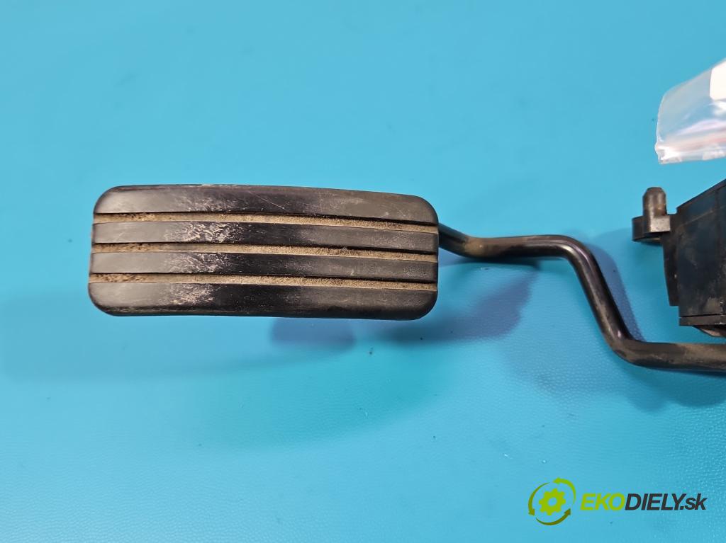 Renault Clio III 2005-2012 1.2 16V 75 HP manual 55 kW 1149 cm3 5- pedal plyn potenciometr: 8200297335