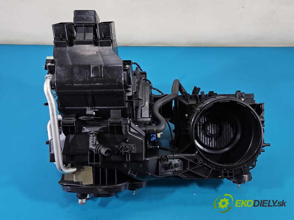 Vw Touran II 2015- 2.0 tdi DFE 150 hp automatic 110 kW 1968 cm3 5- radiátor F0918A1MD (Radiátor topení)
