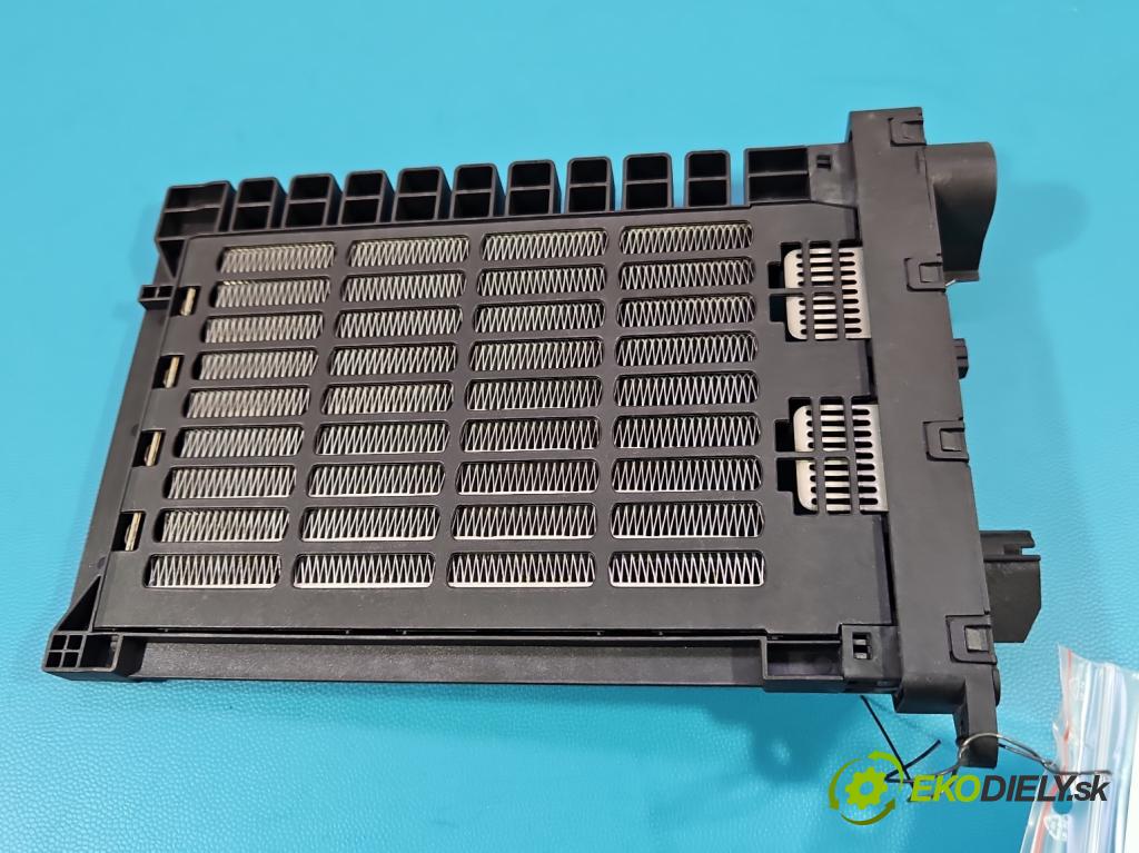 Vw Touran II 2015- 2.0 tdi DFE 150 hp automatic 110 kW 1968 cm3 5- radiátor 5Q0963235A (Radiátor topení)