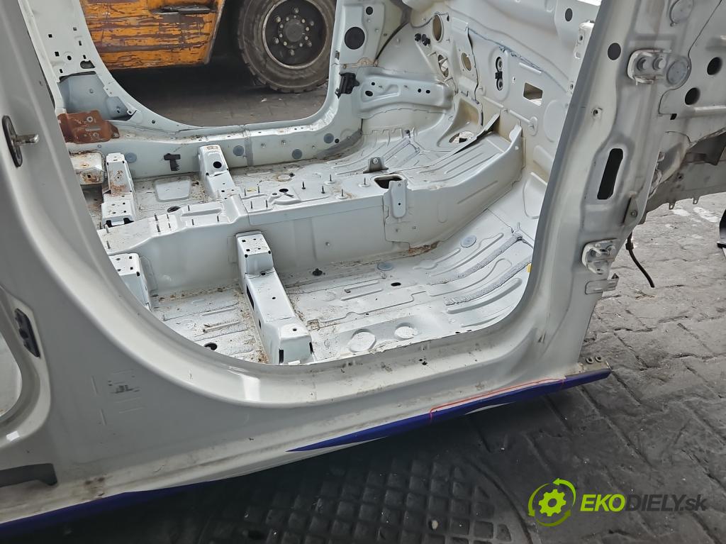 Toyota Proace City 1.5 D4D 131 hp automatic 96 kW 1499 cm3 5- práh pravý  (Karoserie ostatní)