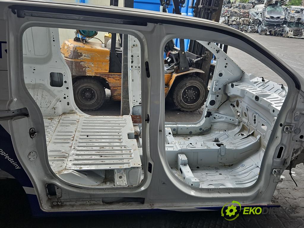 Toyota Proace City 1.5 D4D 131 hp automatic 96 kW 1499 cm3 5- práh pravý  (Karoserie ostatní)