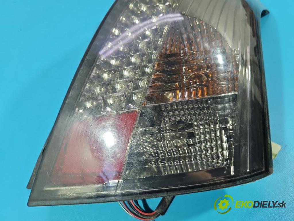 Suzuki Swift Mk6 2005-2010 1.3 16V 92 hp manual 68 kW 1328 cm3 5- světlo zadní levé blatník: