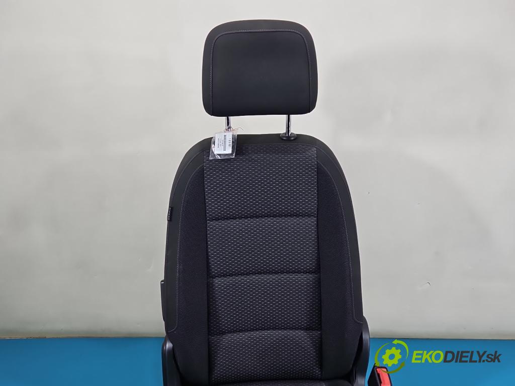 Vw Touran II 2015- 2.0 tdi DFE: 150 HP automatic 110 kW 1968 cm3 5- Sedačka pravý (Sedadlo)