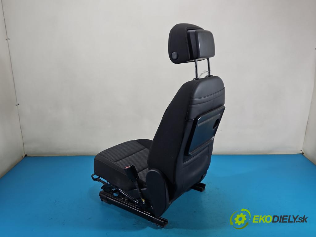 Vw Touran II 2015- 2.0 tdi DFE: 150 HP automatic 110 kW 1968 cm3 5- Sedačka pravý (Sedadlo)