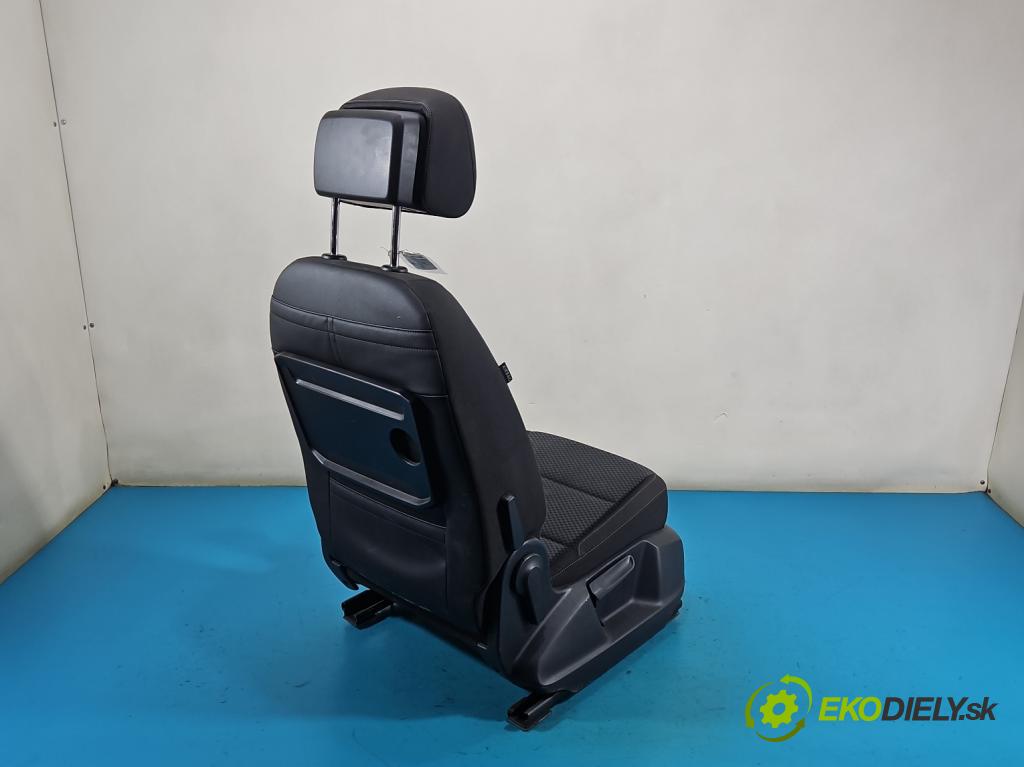Vw Touran II 2015- 2.0 tdi DFE: 150 HP automatic 110 kW 1968 cm3 5- Sedačka pravý (Sedadlo)