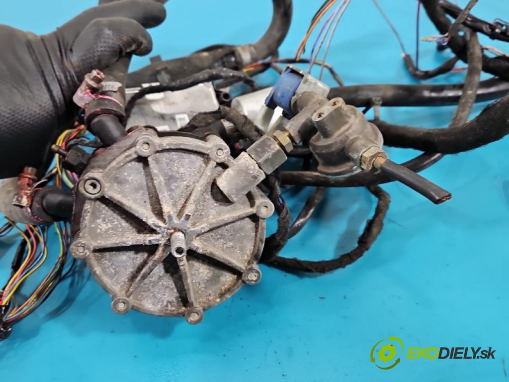 Peugeot 807 2002-2014 2.0 16V 140 hp manual 103 kW 1997 cm3 5- instalace LPG STAG 4 QBOX BASIC
