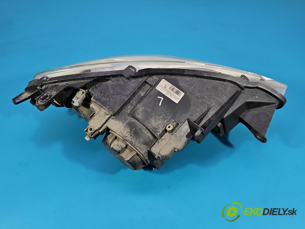 Peugeot 807 2002-2014 2.0 16V 140 hp manual 103 kW 1997 cm3 5- světlo levý 89901574 (Klika dveří ostatní)