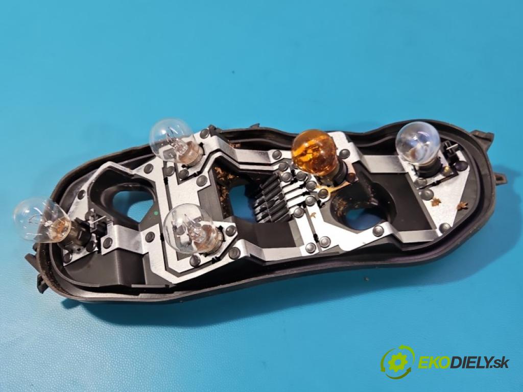 Opel Corsa D 2006-2014 1.3 cdti 90 hp manual 66 kW 1248 cm3 3- světlo zadní levé blatník: 13186350