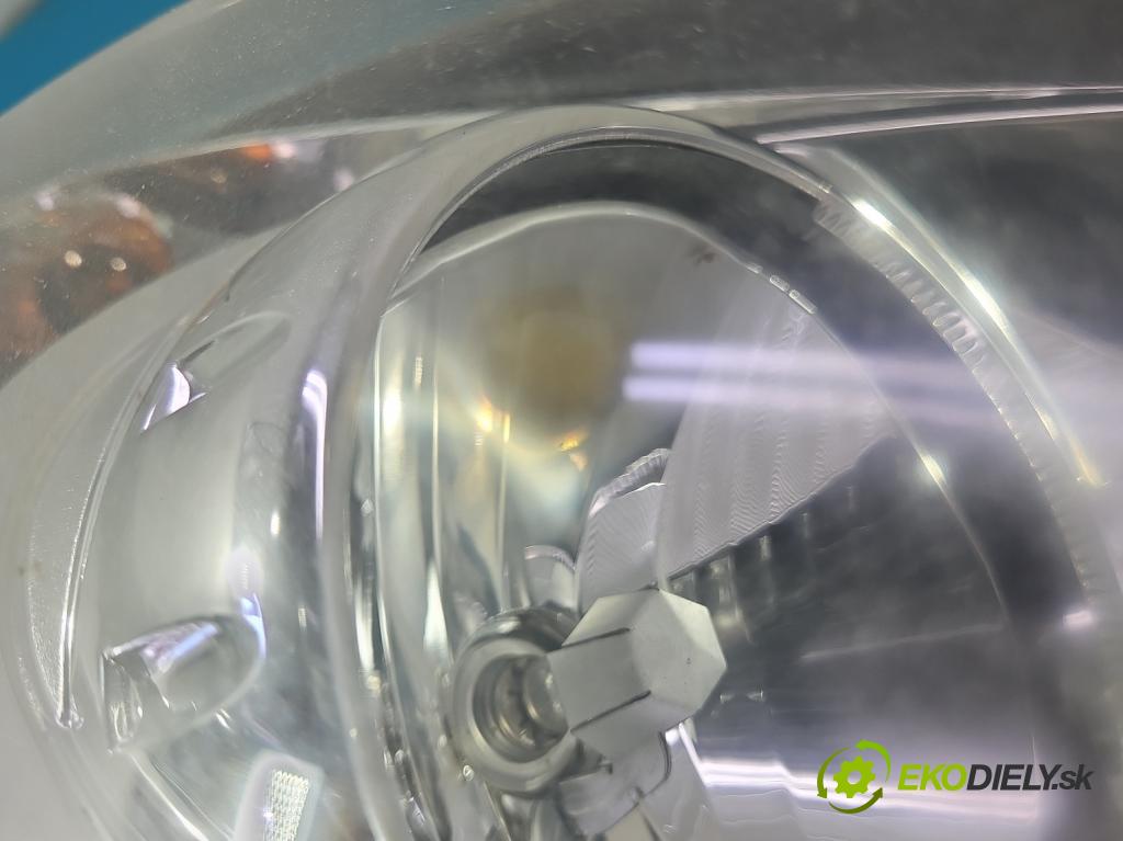 Opel Corsa D 2006-2014 1.3 cdti 90 HP manual 66 kW 1248 cm3 3- Reflektor: pravý 13217454 (Svetlo predné pravé)