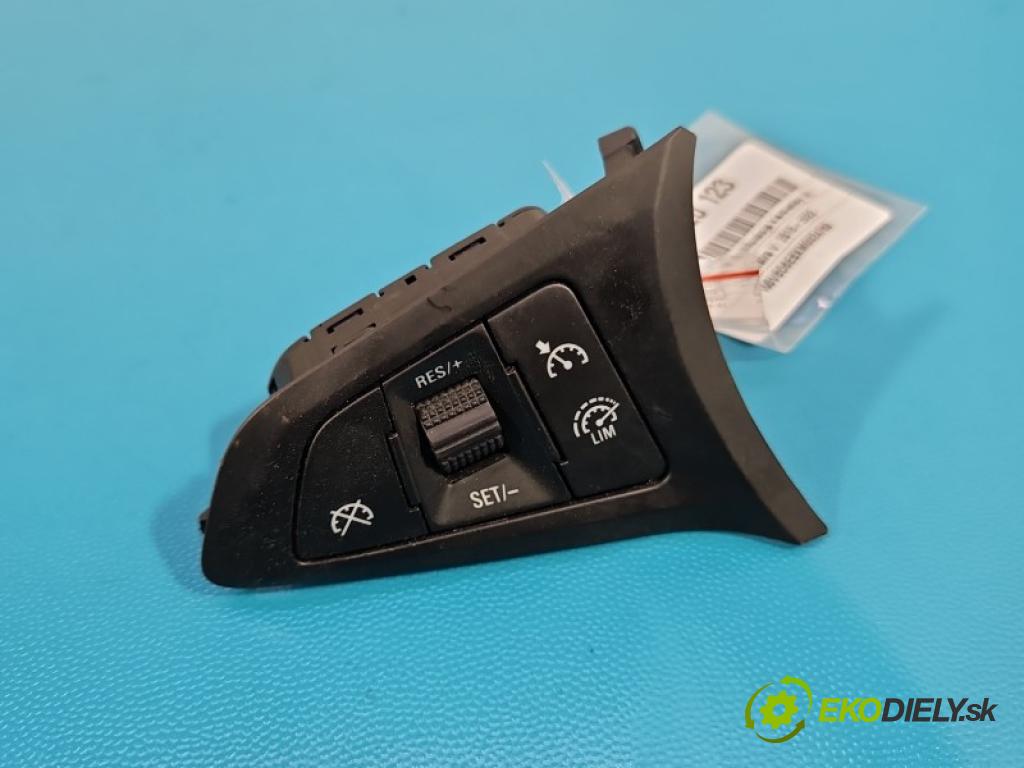 Opel Astra V  2015-2022 1.2 12V 131 hp manual 96 kW 1199 cm3 5- Přepínač multifunkční: řízení: 13470319 (Páčky pod volantem)