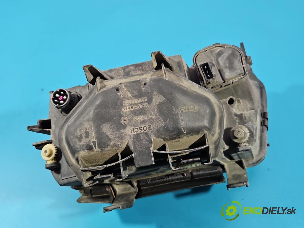 Audi A4 B5 1994-2001 1.9 tdi 110 HP manual 81 kW 1896 cm3 5- Reflektor: pravý 0301094202 (Svetlo predné pravé)