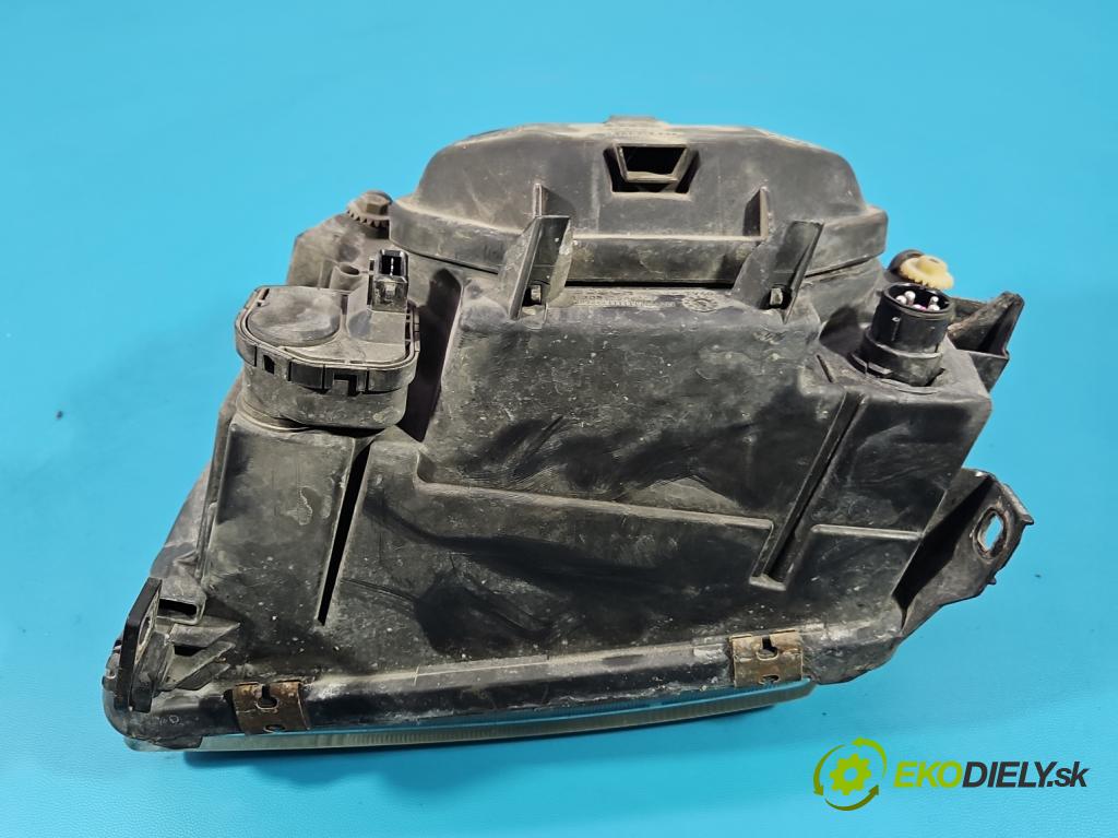 Audi A4 B5 1994-2001 1.9 tdi 110 HP manual 81 kW 1896 cm3 5- Reflektor: pravý 0301094202 (Svetlo predné pravé)