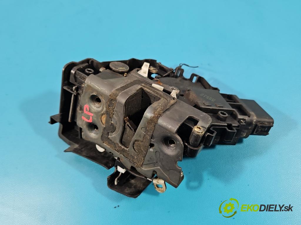 Ford Focus Mk2 2004-2011 1.6 tdci 90 HP manual 66 kW 1560 cm3 5- zámok predné ľavý 3M5AR21813EP