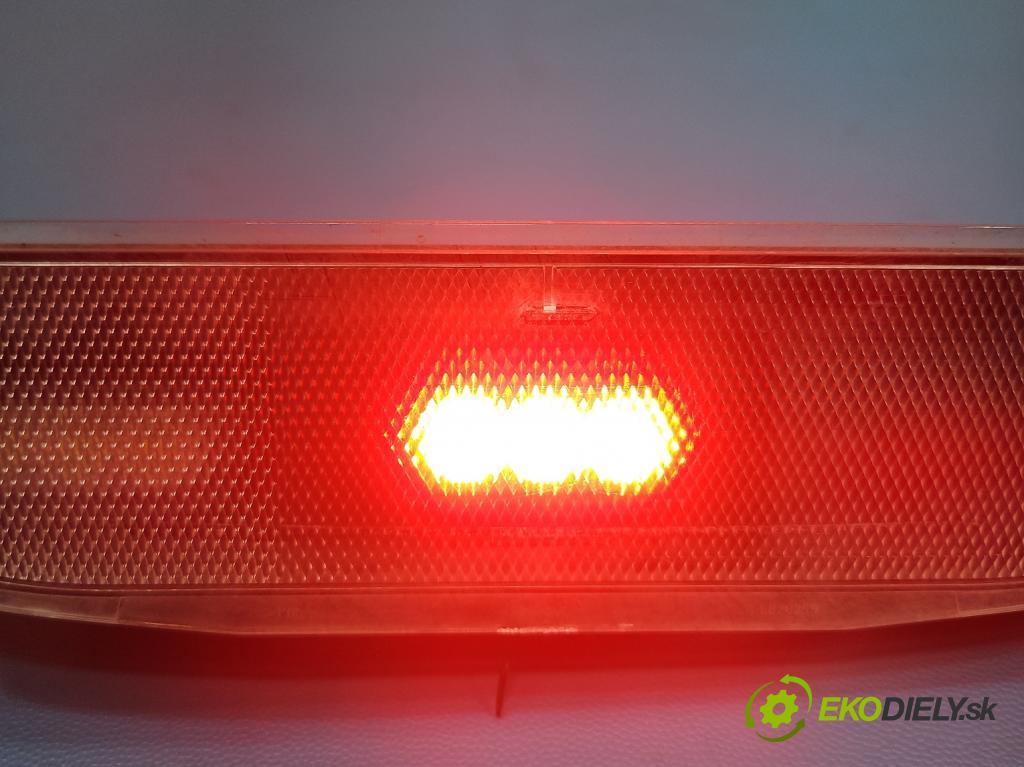 Toyota Yaris IV 2020- 1.5 12V 125 hp manual 92 kW 1490 cm3 5- světlo zadní levé nárazníku LB28260