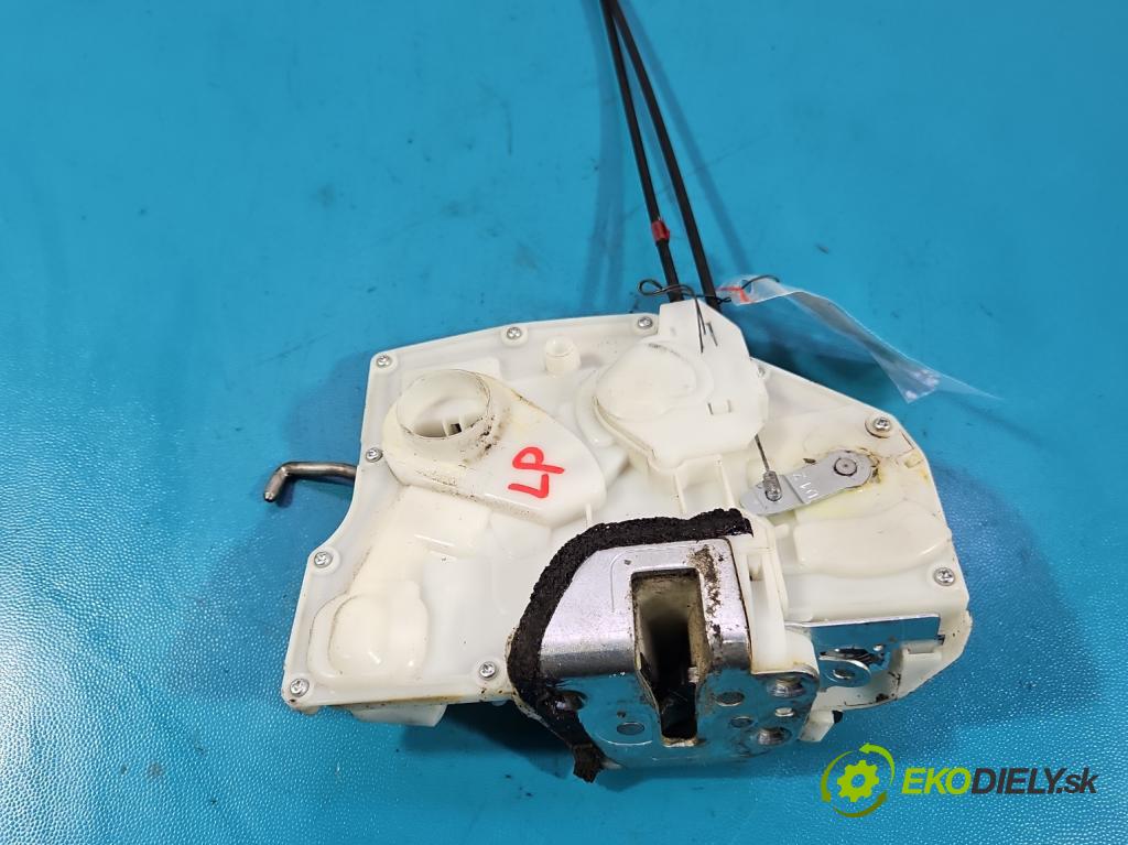 Suzuki Swift Mk6 2005-2010 1.3 16V 92 hp manual 68 kW 1328 cm3 5- zámek přední levý 82202-62J30