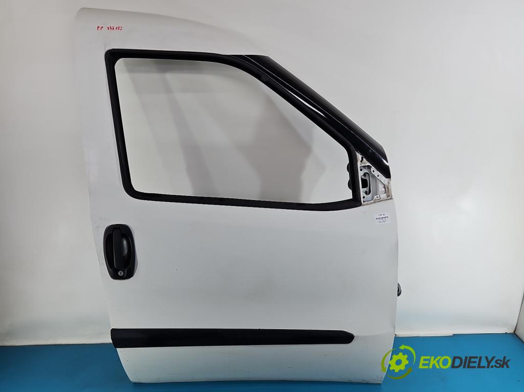 Opel Combo D 2011-2018 1.6 cdti 105 hp manual 77 kW 1598 cm3 5- dveře přední pravé  (Klika dveří ostatní)