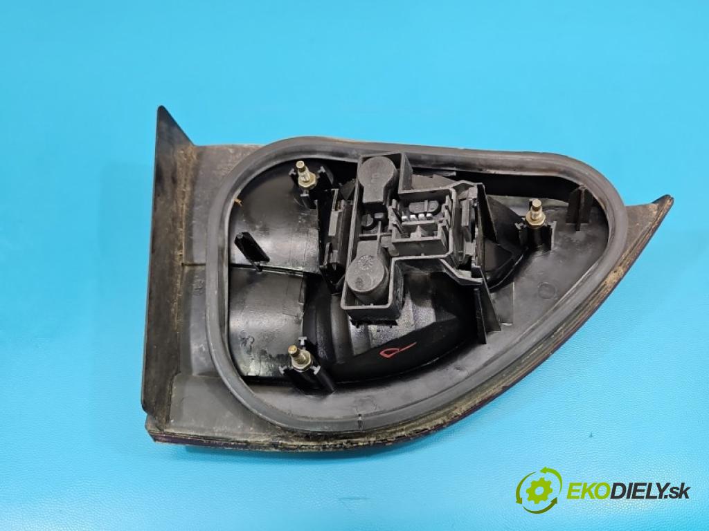 Renault Megane I 1995-2003 1.4 16V 95 HP manual 70 kW 1390 cm3 4- svetlo / reflektor zadné pravé kufrové dvere