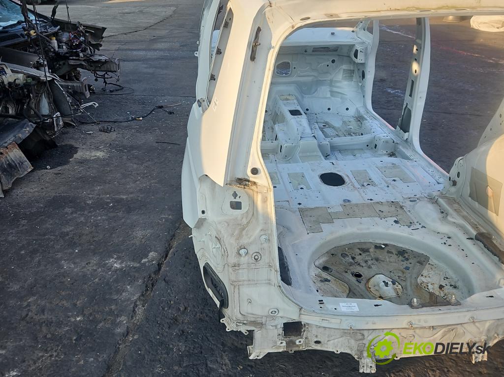 Vw Touran II 2015- 2.0 tdi DFE 150 hp automatic 110 kW 1968 cm3 5- blatnik zadní levý