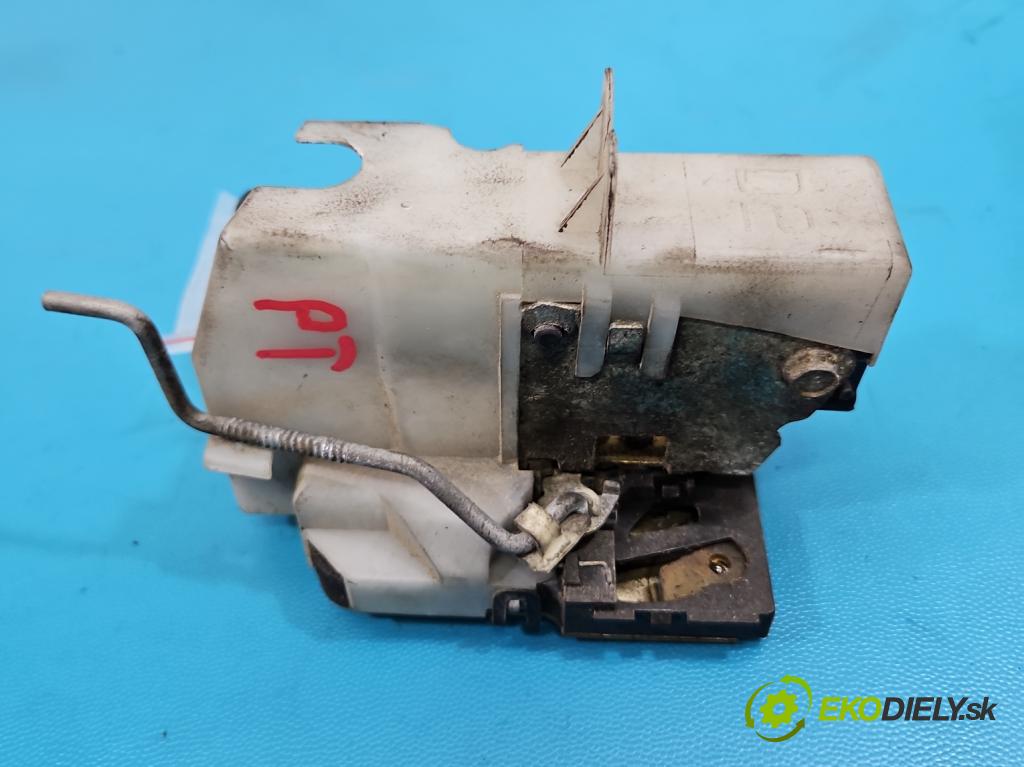 Renault Clio II 1998-2012 1.2 8V 58 hp manual 43 kW 1149 cm3 5- zámek zadní pravý