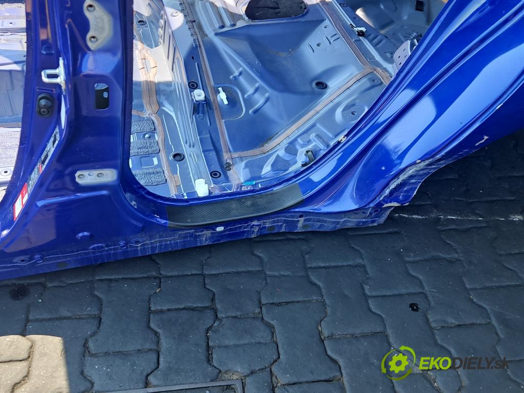 Toyota Yaris IV 2020- 1.5 12V 125 hp manual 92 kW 1490 cm3 5- práh levý  (Karoserie ostatní)