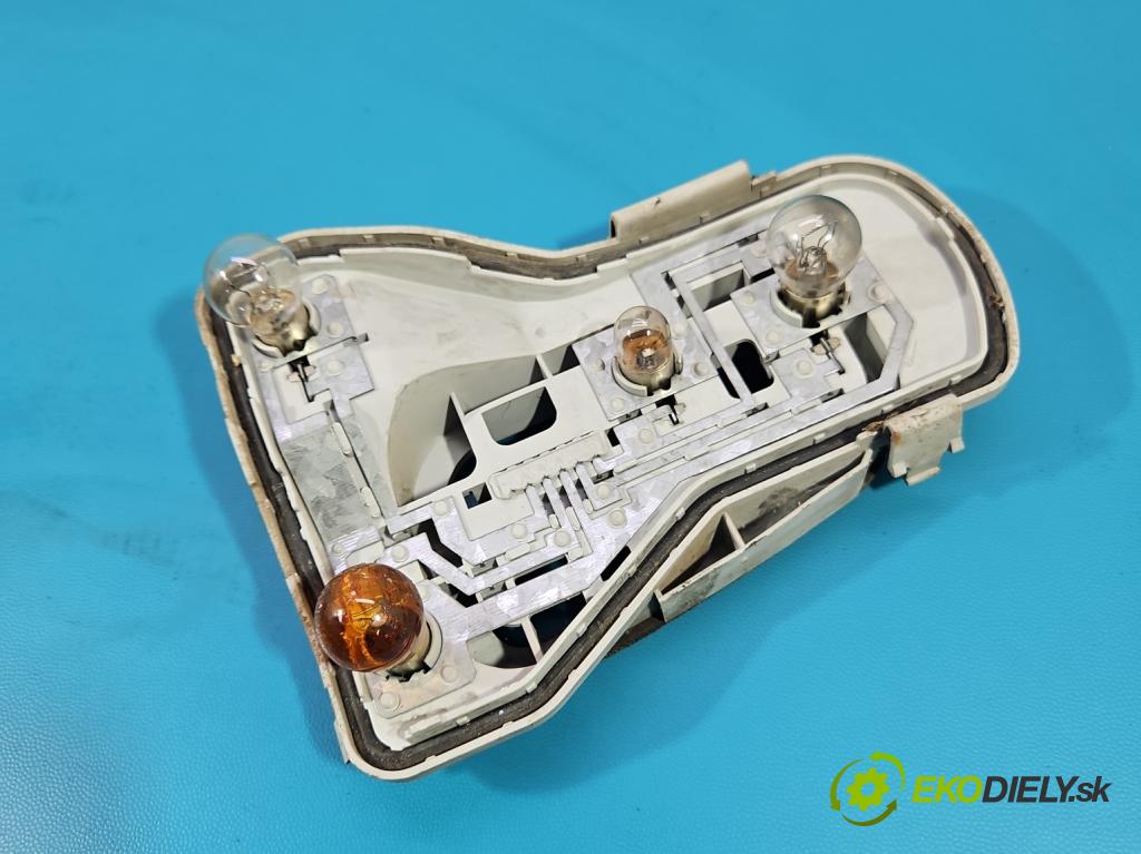 Vw Polo IV 9N 2001-2009 1.2 6V 54 HP manual 40 kW 1198 cm3 5- svetlo / reflektor zadné pravé blatník