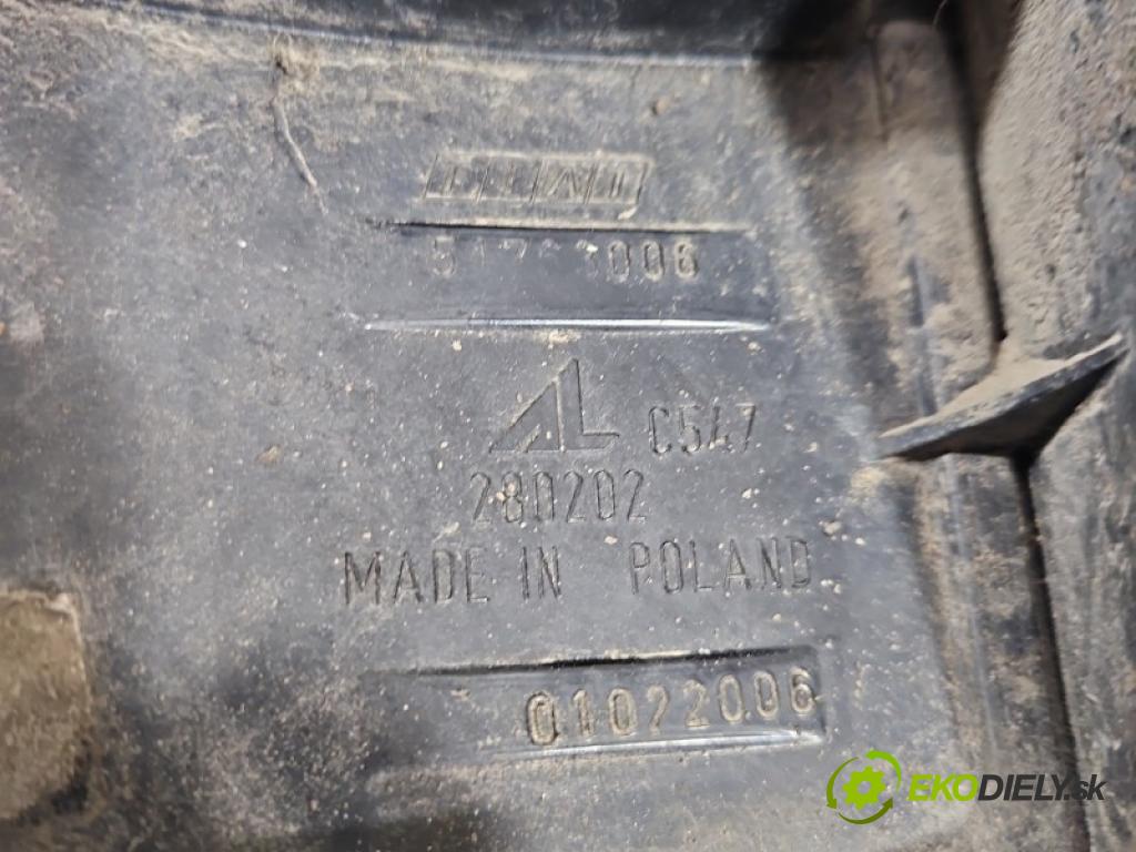 Fiat Panda II 2003-2012 1.1 8V 54 hp manual 40 kW 1108 cm3 5- světlo zadní pravé blatník: