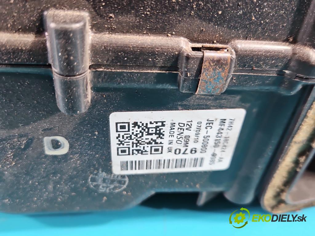 Land rover Range Rover III L322 2001-2012 4.4 V8 313 hp automatic 230 kW 4367 cm3 5- radiátor 7H42-18C424-AA (Radiátor topení)