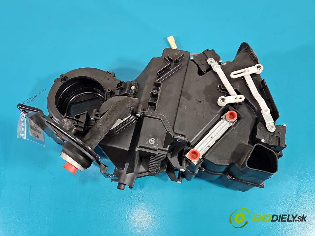 Land rover Range Rover III L322 2001-2012 4.4 V8 313 hp automatic 230 kW 4367 cm3 5- radiátor 7H42-18C424-AA (Radiátor topení)
