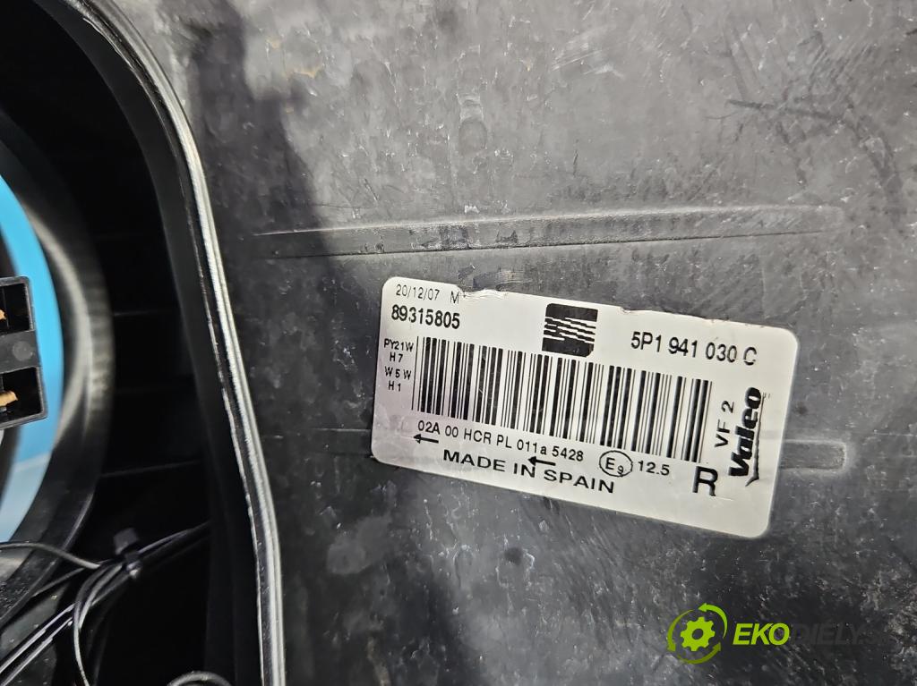 Seat Leon II 2005-2012 1.6 8V 102 HP manual 75 kW 1595 cm3 5- Reflektor: pravý 5P1941030C (Svetlo predné pravé)